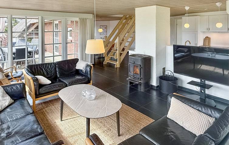 Ferienhaus mit Meerblick für 10 Personen, mit Whirlpool und Terrasse sowie Sauna, mit Haustier in Blavand - 4