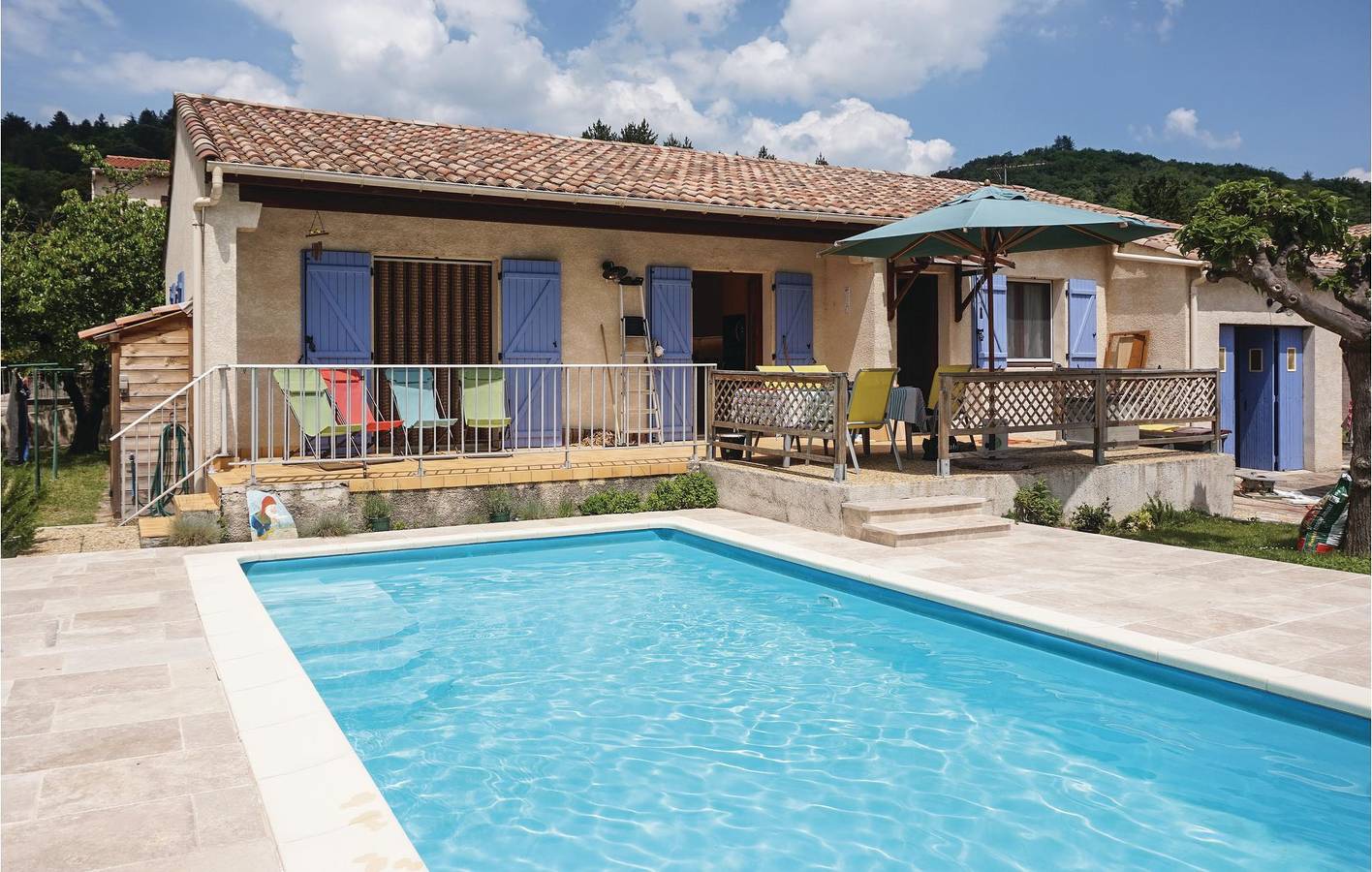 Apt de 110m² avec parking, TV, jardin, piscine et internet, près de Lamalou-les-Bains et L'Orb in Le Poujol-sur-Orb, Région de Béziers