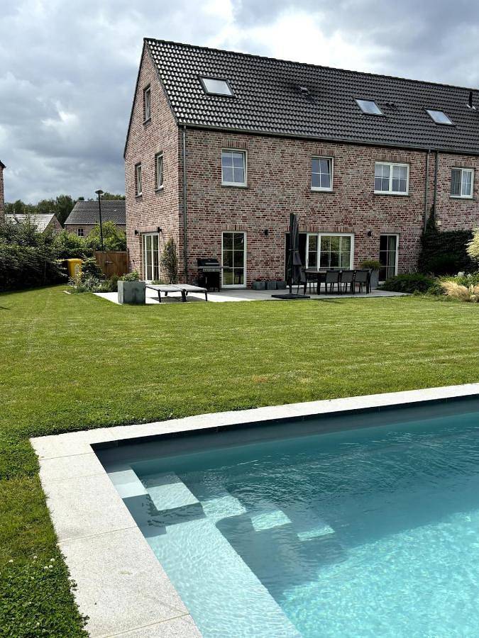 Villa pour 8 personnes, avec jardin ainsi que piscine et terrasse dans la Province du Brabant wallon