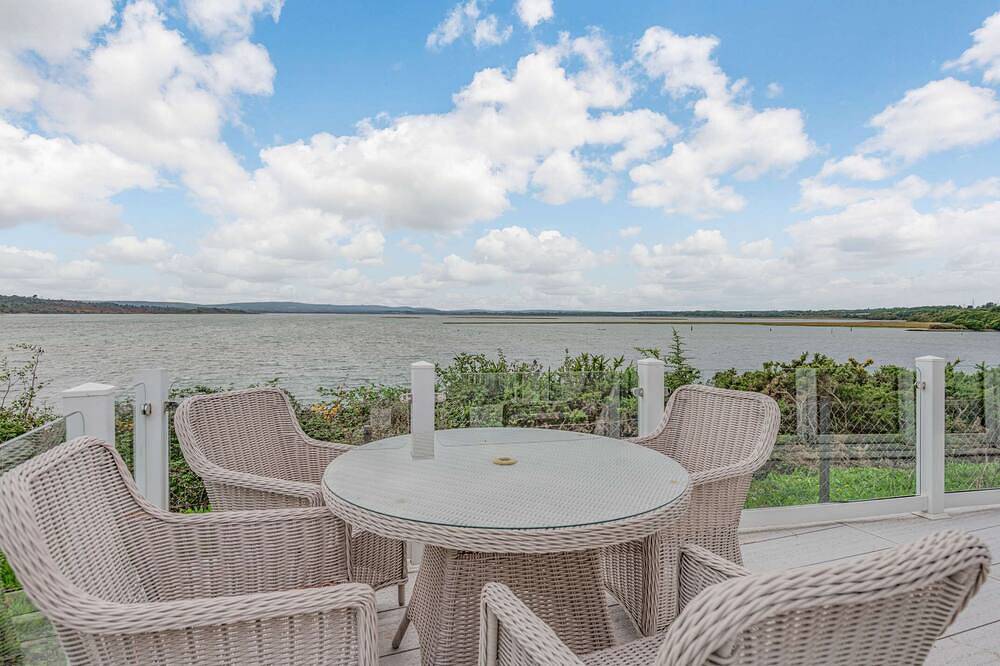 Bay View 2 Bed Lodge with Sea Views Poole Harbour Sleeps 4 in Poole, Poole Harbour
