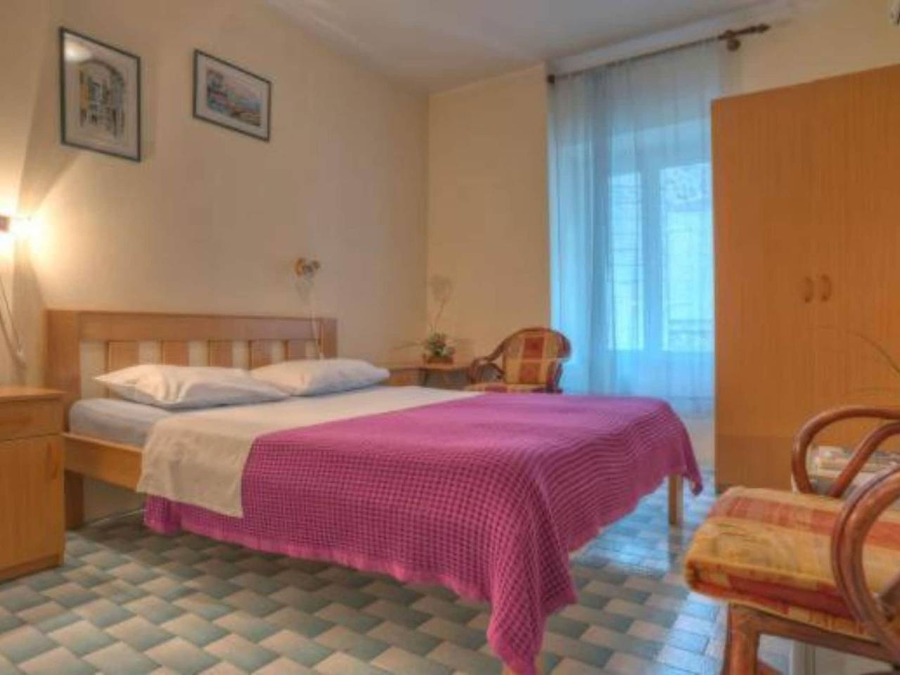 Quaint & Affordable Stay in Budva Traditional Stone House - Family Room 2 in Budva, Municipalité de Budva