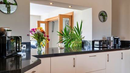 Holiday Home for 13 People in Lympsham, Somerset, Photo 2