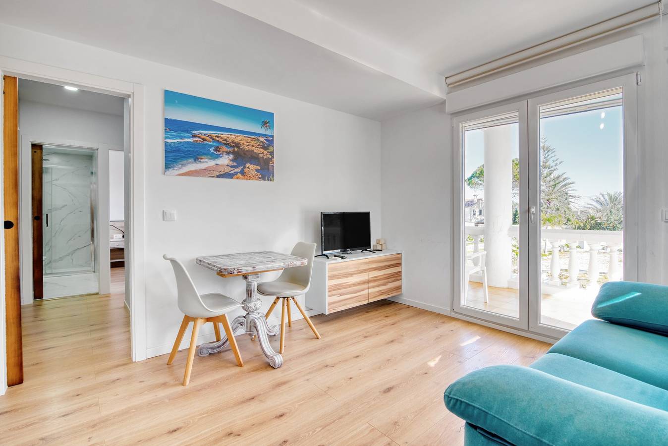 Geheel appartement, Vakantiewoning "Denia 2" bij strand met gemeenschappelijk zwembad & Wi-Fi in Dénia, Costa Blanca