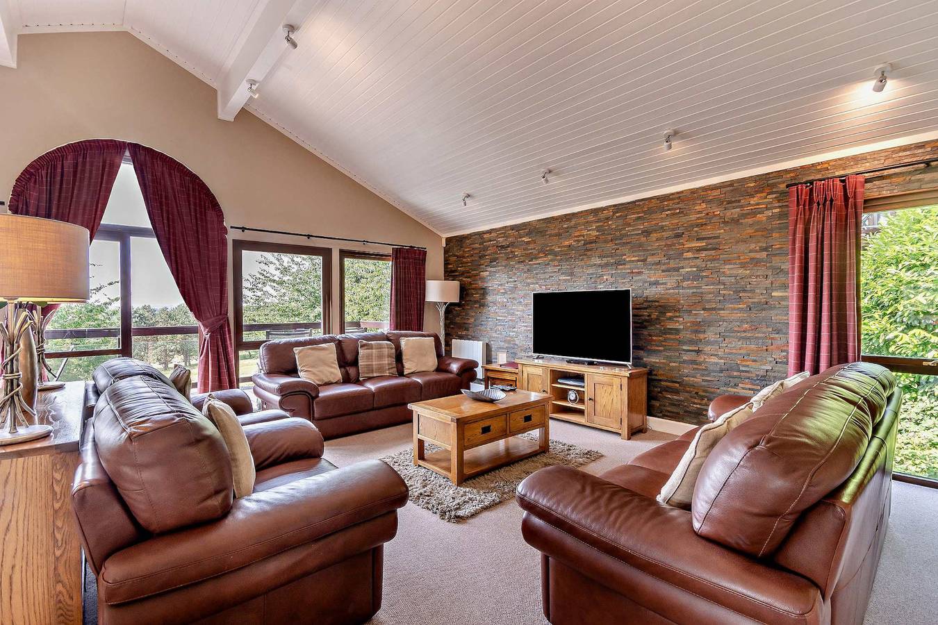 Host & Stay | 12 Belton Woods in Belton and Manthorpe, Lincolnshire
