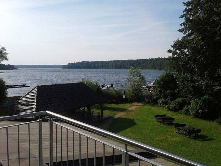 Ferienhaus für 6 Personen, mit Balkon und Seeblick in Alt Schwerin