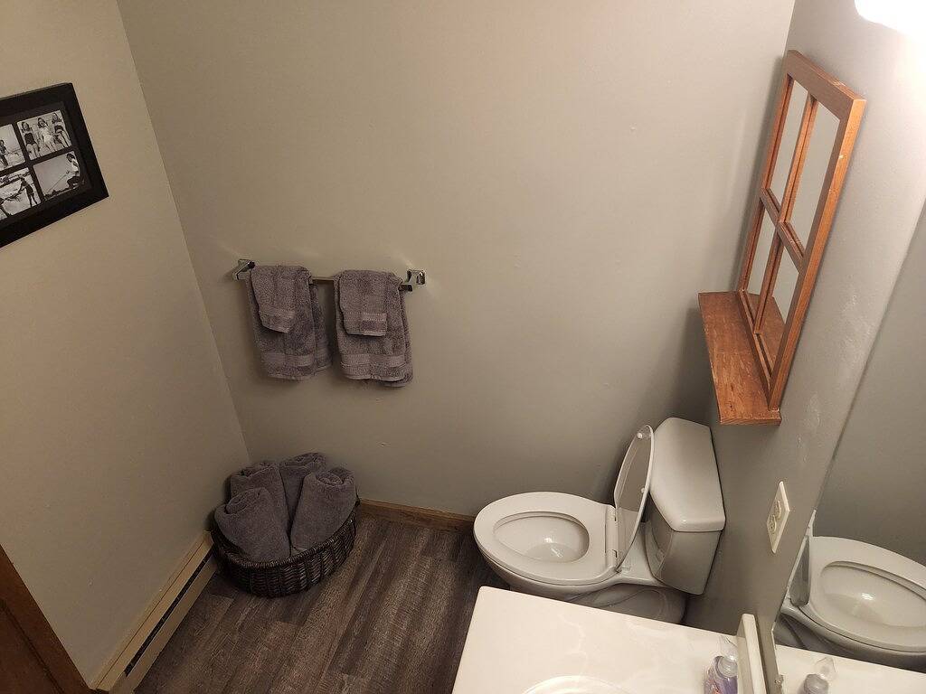 Lakes-area vacation - walk to Pelican Lake, golfing, bars, restaurants and more! in Breezy Point, Crow Wing County