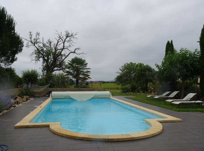 Gîte pour 2 personnes, avec jardin ainsi que terrasse et piscine à Montignac - 4