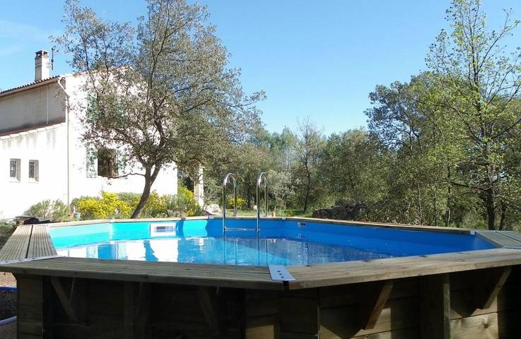 Location de vacances pour 6 personnes, avec vue ainsi que jardin et piscine à Pontevès - 4