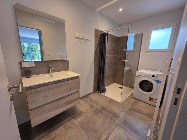 Gîte pour 4 personnes, avec terrasse ainsi que piscine et vue, animaux acceptés à Saint-Julien-du-Serre - 3