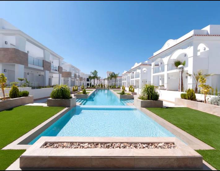Villa de luxe « Exclusiva » avec piscine partagée, Wi-Fi et climatisation in Rojales, Costa Blanca
