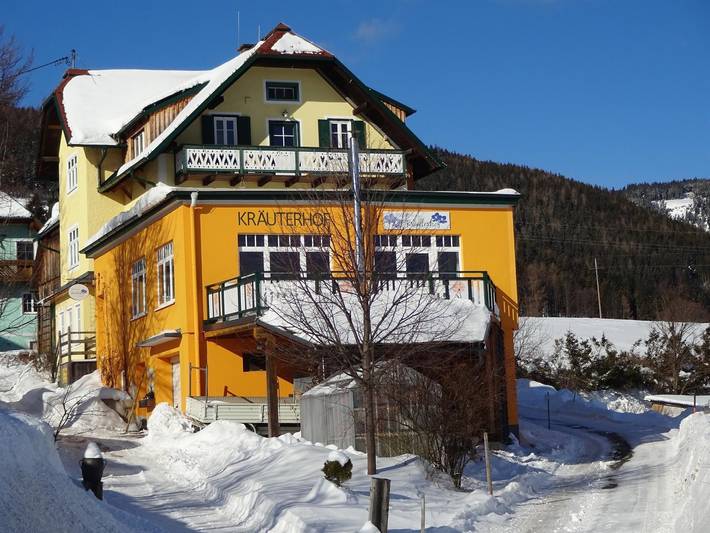 Ferienwohnung für 6 Personen, mit Garten und Balkon in der Oststeiermark