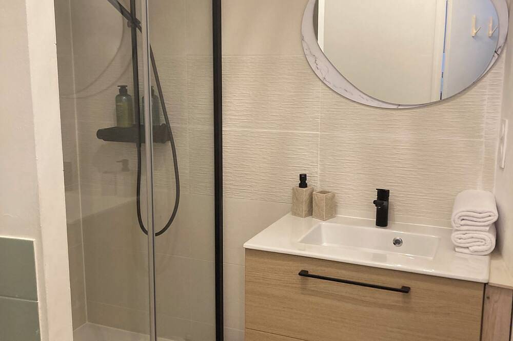 Entire apartment, Studio: Le nid charmant in Azay-le-Rideau, Loire Valley