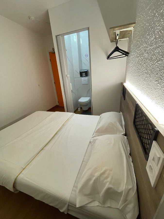 Hotel Thania in Frontignan, Côte méditerranéenne (France)