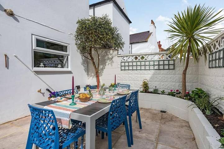 Cottage for 5 people, with garden in Eastbourne