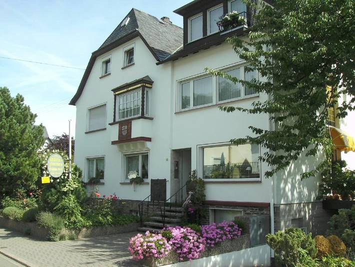 BnB für 2 Personen, mit Ausblick und Garten an der Mosel