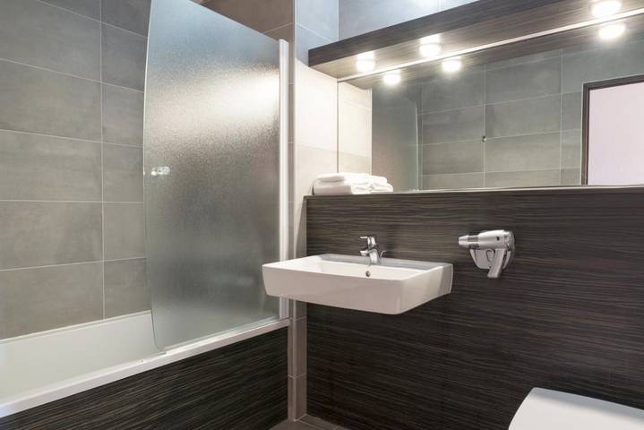 Hôtel pour 2 personnes, avec piscine et terrasse à Tournon-sur-Rhône - 2