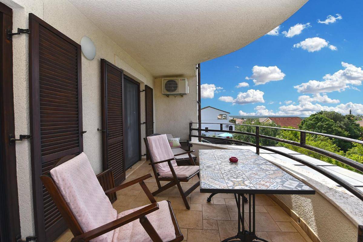 Appartamento vacanze a Peroj a partire da 108€ a notte