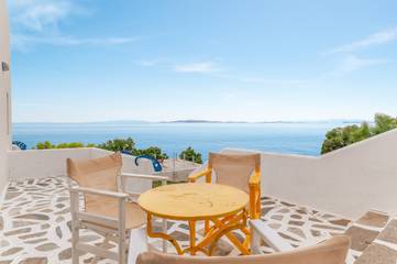 Gîte pour 3 personnes, avec balcon et jardin dans Tinos