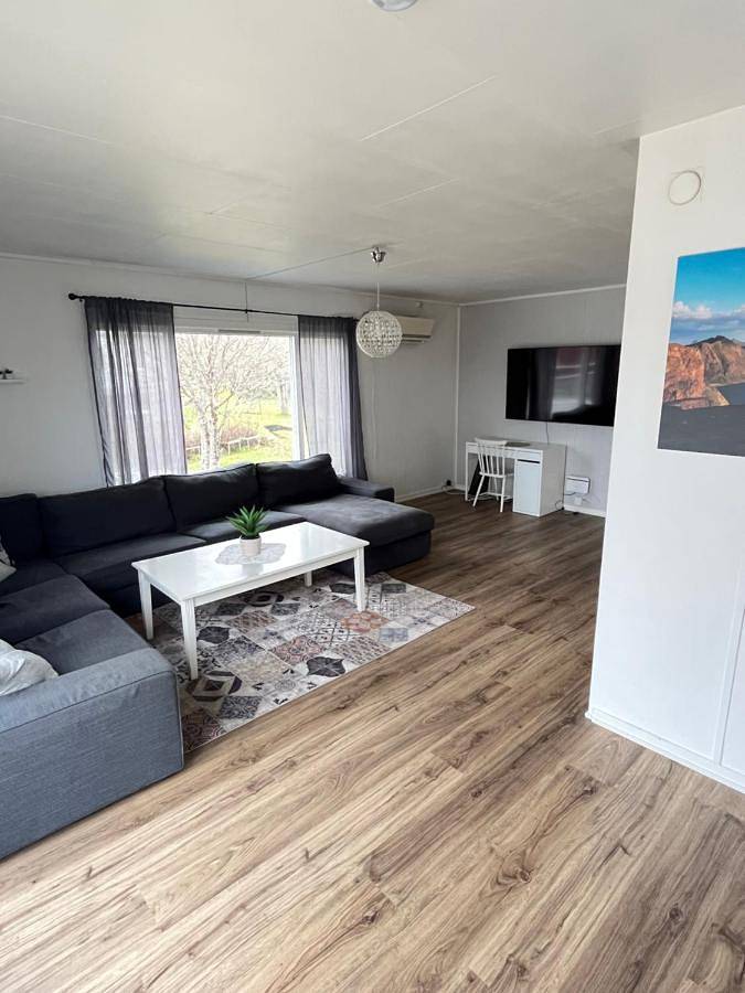 Ferienwohnung für 6 Personen, mit Balkon und Terrasse sowie Garten in Leknes - 4