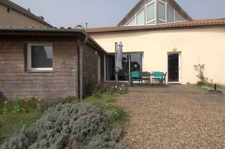 Gîte pour 8 personnes, avec jardin, animaux acceptés à Aubigné-sur-Layon