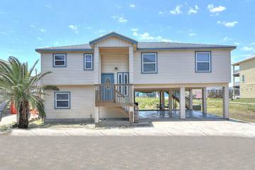 Vacation Rental for 14 Guests in Port Aransas, Mustang Island, Picture 2