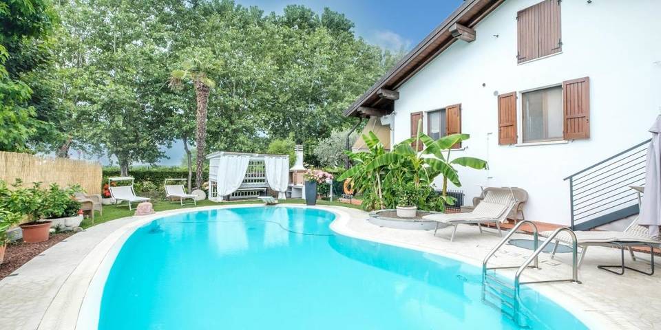 Chambre d’hôte pour 2 personnes, avec jardin ainsi que piscine et vue à Sirmione - 2