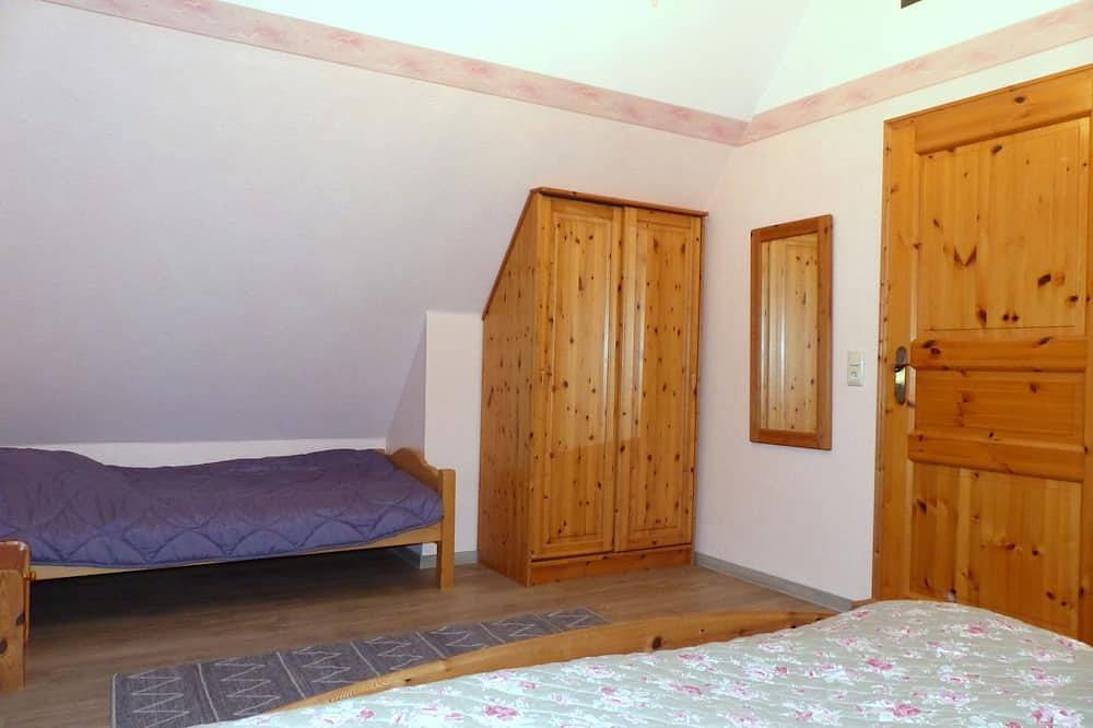 Gemütliches 3-Sterne-Familienhaus mit Wallbox & Wlan im Zentrum Neßmersiel in Neßmersiel, Dornum