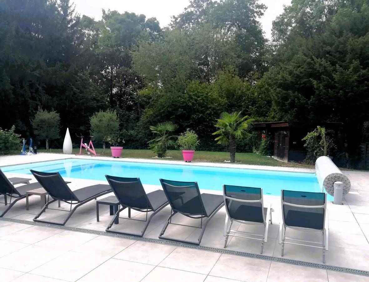 King Room with Pool View in Ostwald, Région de Strasbourg