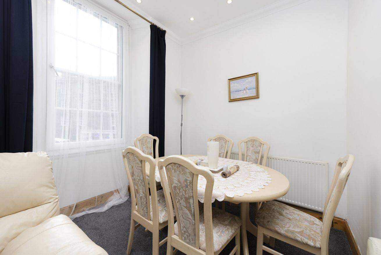 Entire apartment, Spacious Apartment in the Old Town in Edinburgh, Edinburgh and Lothian