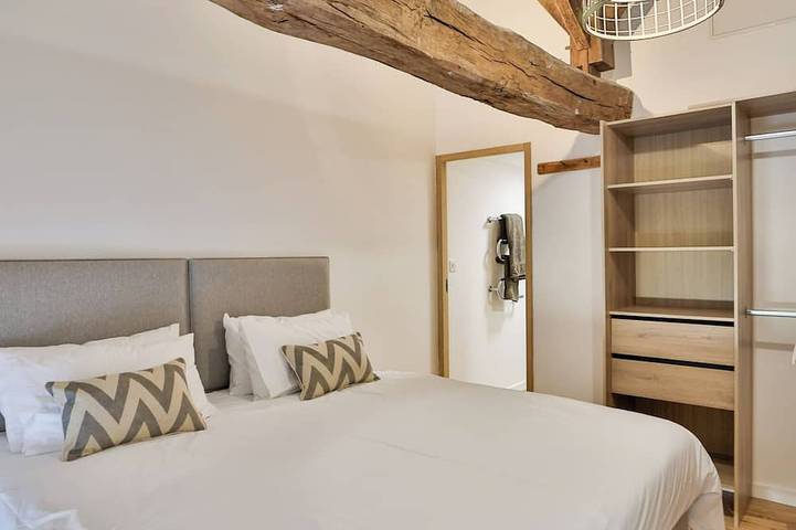 Location de vacances pour 8 personnes, avec Piscine à Saint-Sulpice-de-Cognac