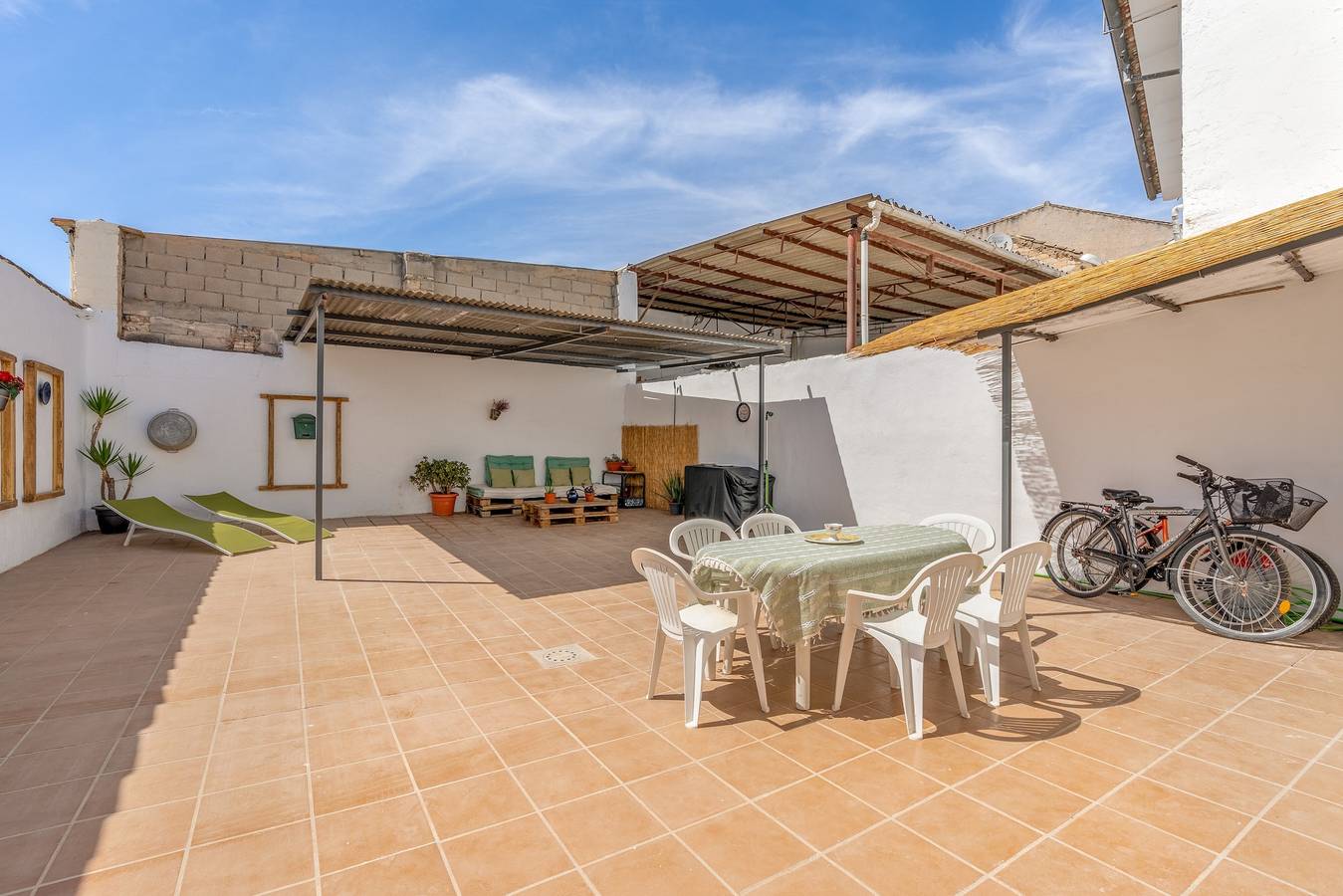 Entire House for 8 Andalusian Patio Lorquian Route Near Granada in Valderrubio, Granada Province