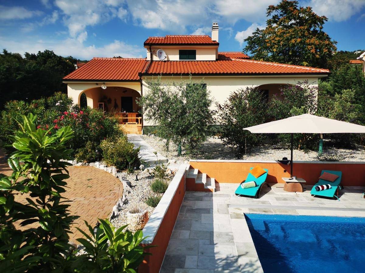 Three-Bedroom Villa in Paveki, Vrh Martinscice