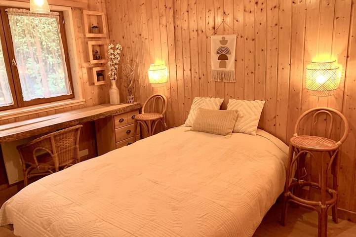 Gîte pour 6 personnes, avec jacuzzi ainsi que jardin et balcon à Liézey - 4