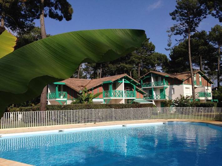 Appartement de vacances pour 4 personnes, avec jardin et piscine