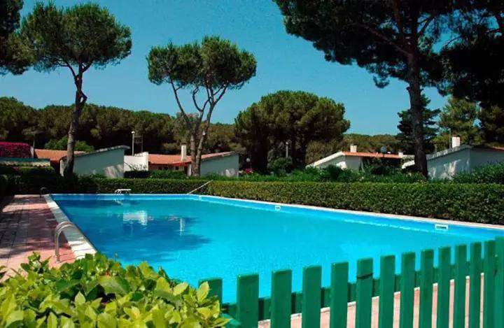 Casa vacanza per 5 persone, con terrazza e giardino nonché panorama e piscina a Paestum