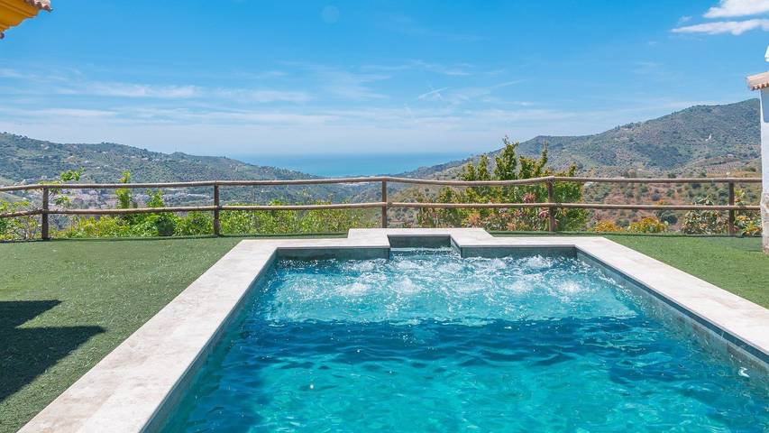 Ferienhaus für 10 Personen, mit Balkon/Terrasse und Whirlpool sowie Pool in Sayalonga - 3