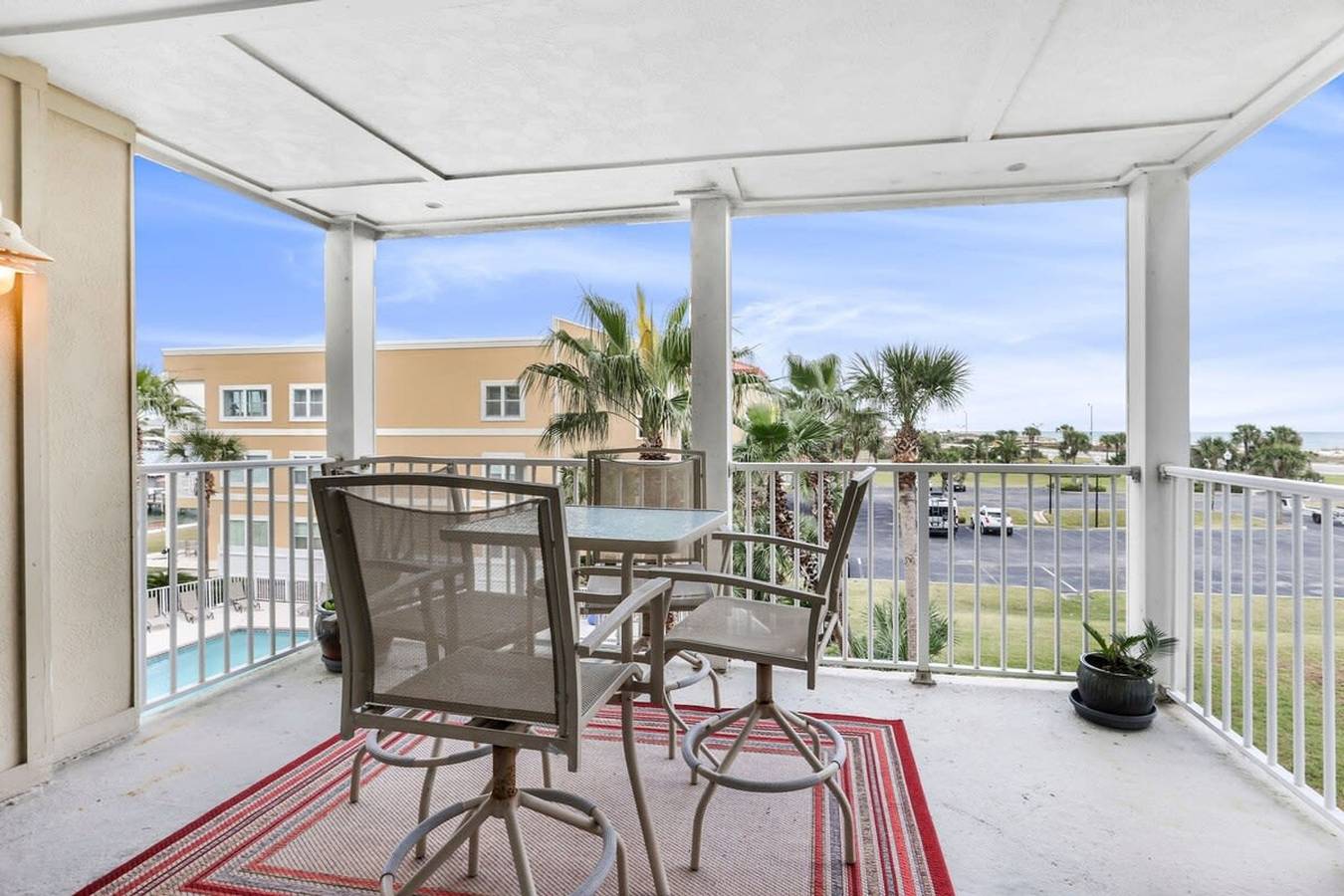 Entire apartment, Portside 204: Best of Beach & Bay in Orange Beach, Baldwin County