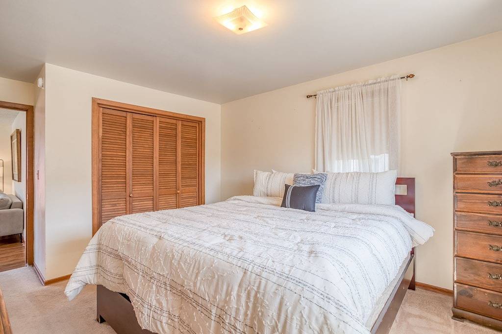 Two Bedroom Home with Large Yard Near the Beach in Oceanlake, Lincoln City