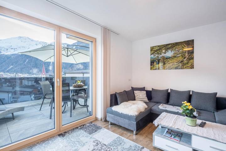 Ganze Wohnung, Ferienwohnung 'Apart Schranz' mit Bergblick, Garten, Terrasse & Wlan in Stubaier Alpen, Umhausen