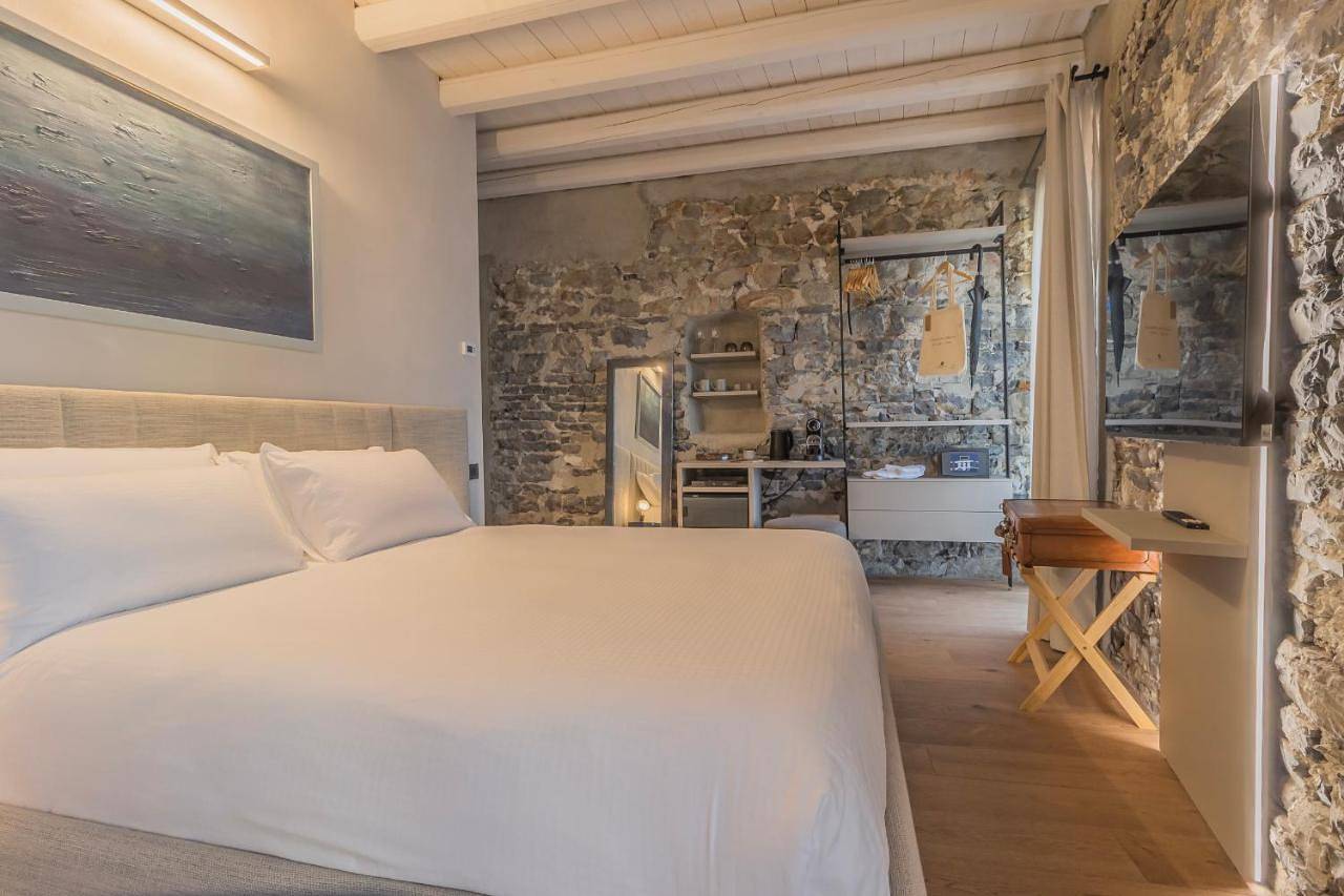 La Corte Del Lario - Contrada Scoscesa in Varenna, Comune di Varenna