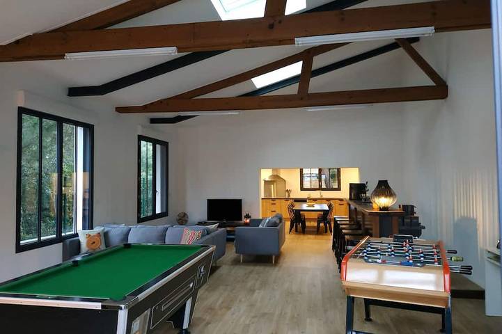 Location de vacances pour 12 personnes, avec jardin dans Office De Tourisme De Ronce Les Bains - 3