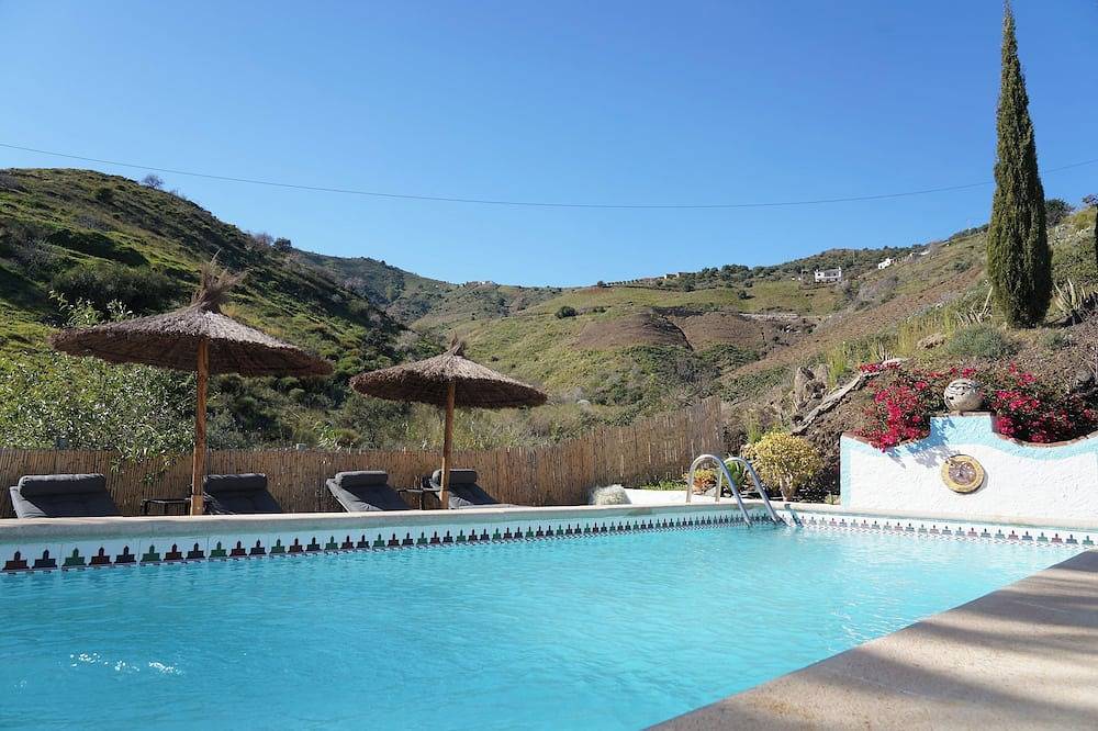 Casa 3/Andalusian architecture in a beautiful green oasis/1 km from El Borge in El Borge, Málaga Provincie
