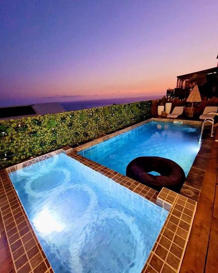 Location de vacances pour 11 personnes, avec piscine ainsi que terrasse et vue, animaux acceptés à Petite-Île - 2