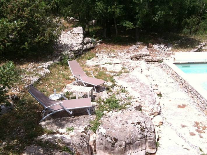 Gîte pour 4 personnes, avec jardin ainsi que terrasse et piscine à Labeaume - 3