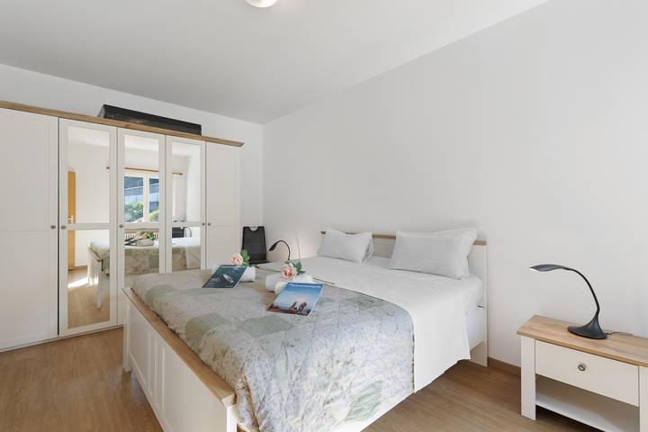 Ferienwohnung für 6 Personen, mit Balkon und Kinderpool sowie Seeblick in Gambarogno - 4
