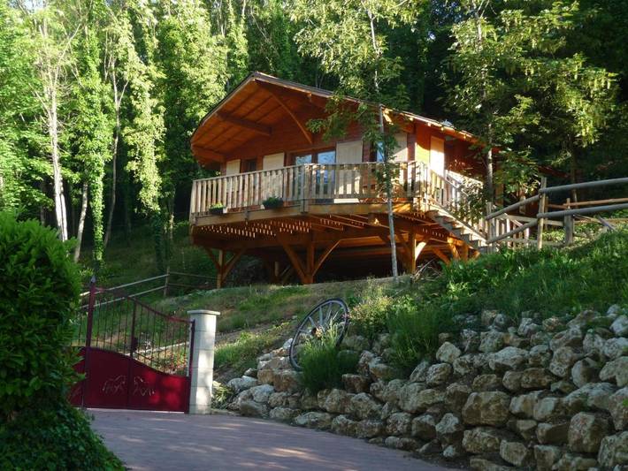 Gîte pour 5 personnes, avec vue et jardin à Saint-Maxire