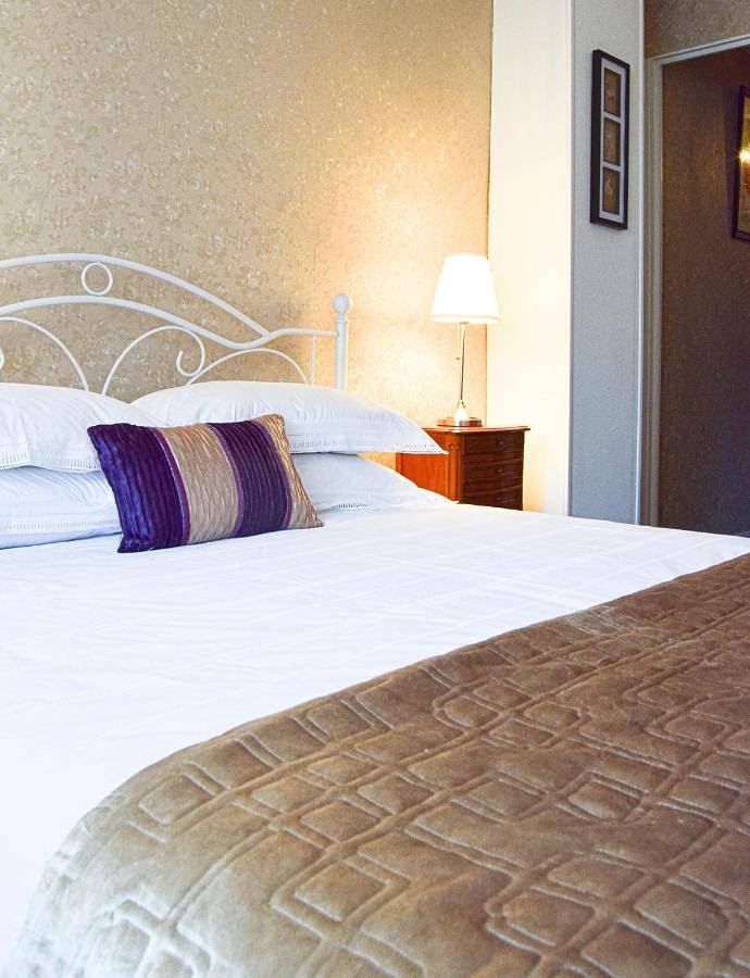 Chambre d’hôte pour 2 personnes, avec terrasse et jardin, animaux acceptés à Abzac - 2