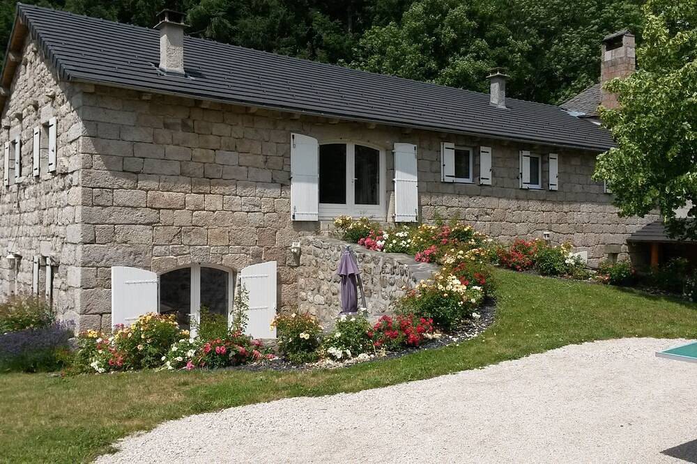 La ferme des farios in Tence, Massif Central