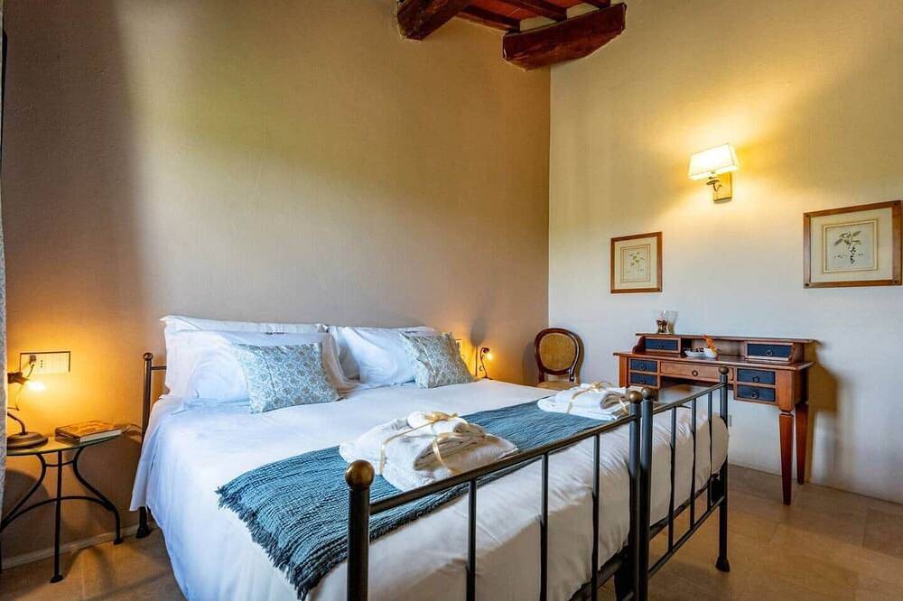 Poderino il Sole - Alloro Room in Lajatico, Pisa Provinz