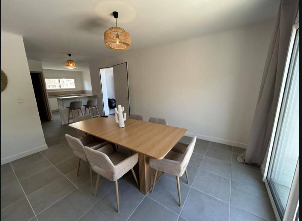 Three-Bedroom House in Berre-l'Étang, Côte méditerranéenne (France)